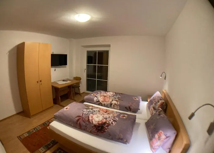 Πανσιόν Gastehaus Doris Nauders