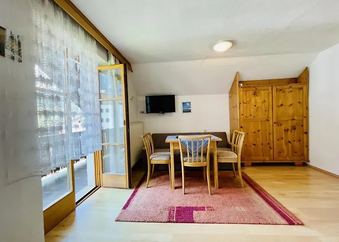 Πανσιόν Gastehaus Doris Nauders