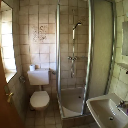 Gasthuis Gastehaus Doris Nauders